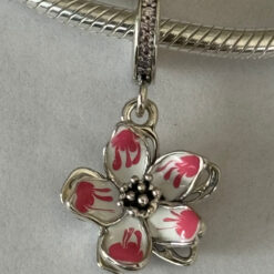 Açmış Çiçek Sallantılı Charm