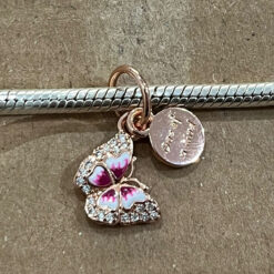 Rose Kelebek ve Yazılı Çift Sallantılı Charm